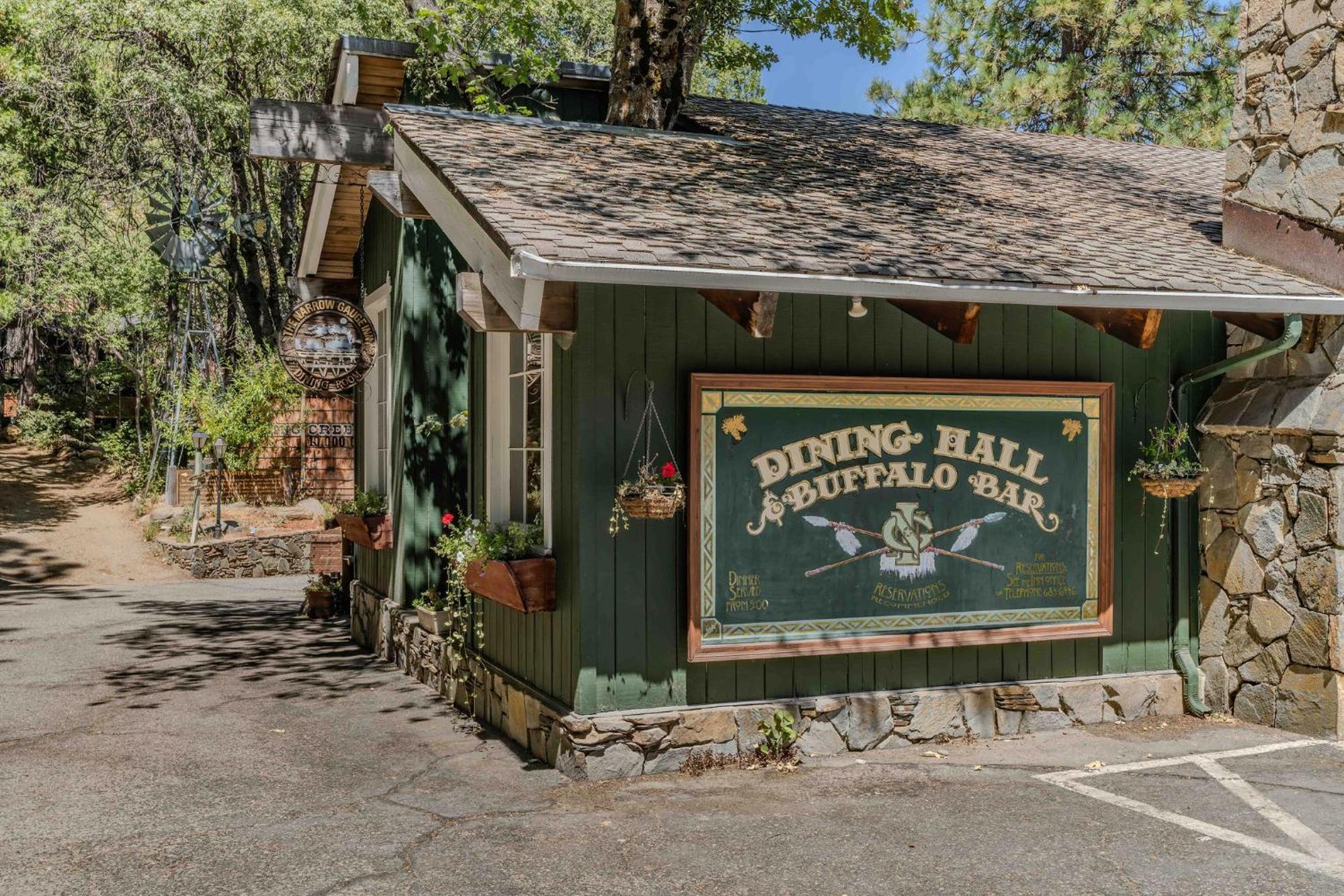 Narrow Gauge Inn Fish Camp Exterior photo